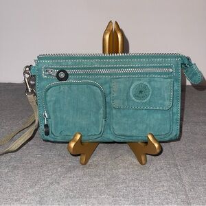 Kipling Teal Women's Wallet Wristlet Bag
Pockets, Zippers, Credit Card Slots